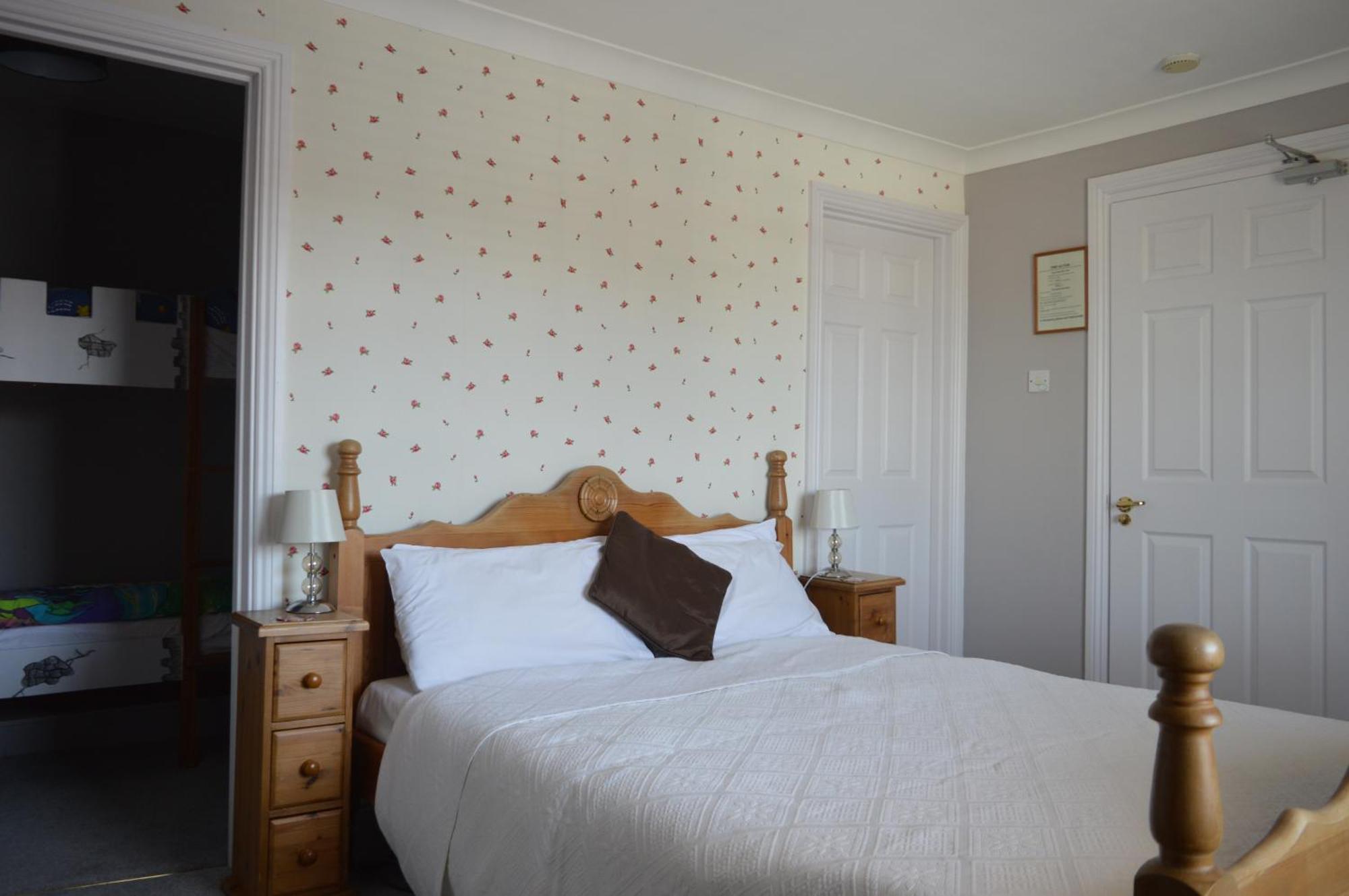 The Arms Hotel, Somerset 4*