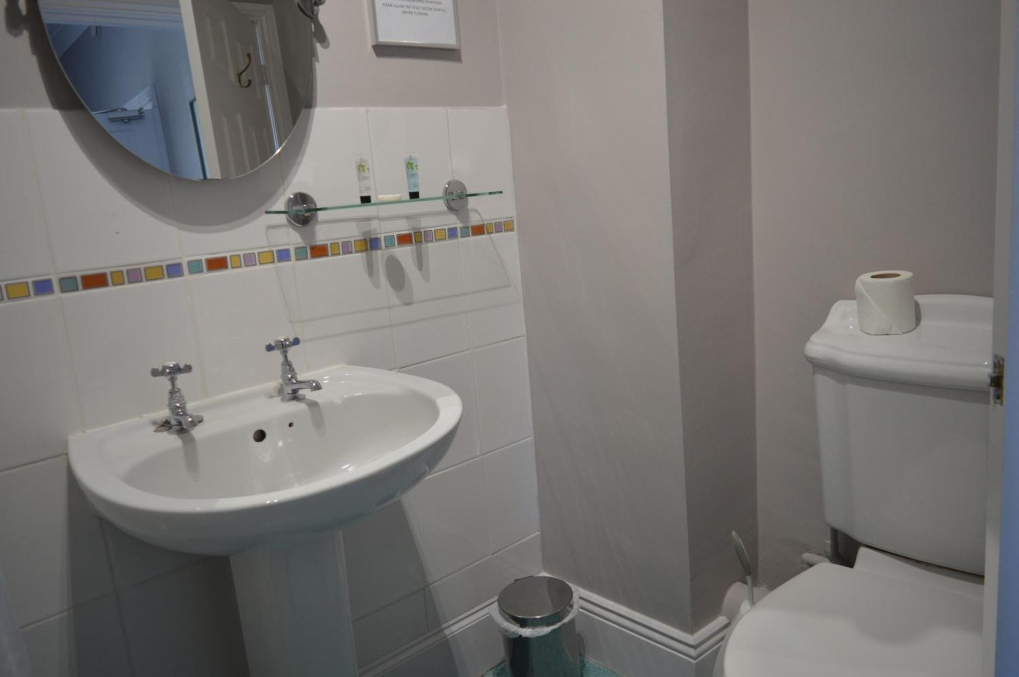 Мини-отель The Arms Hotel, Somerset